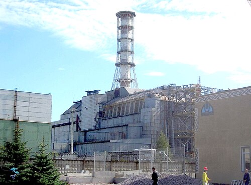 Une cheminée non opérationnelle du réacteur n°4 de Tchernobyl préservée dans le sarcophage de la centrale nucléaire de Tchernobyl