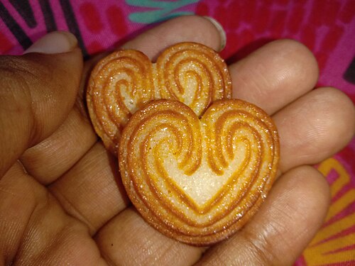Petits biscuits en forme de cœur d'Inde