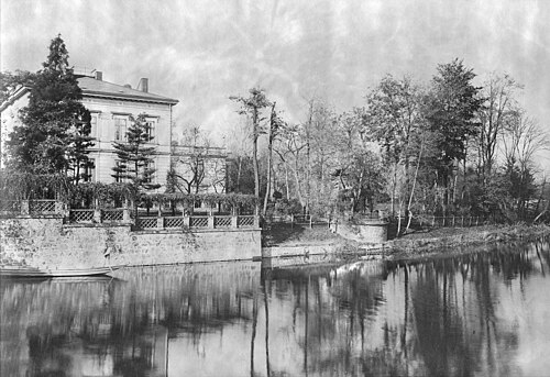 Villa Klinger à Leipzig, en Allemagne, sur la rivière Weisse Elster (vers 1900)