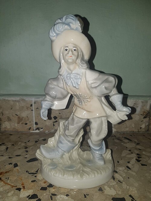 Une figurine de mousquetaire
