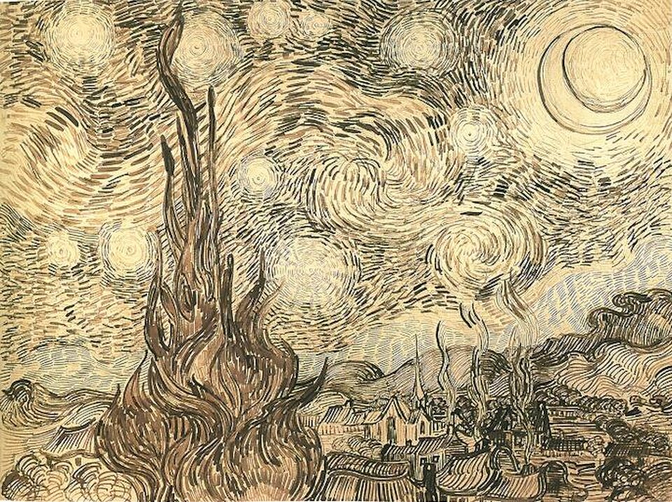 Un dessin de paysage où le ciel étoilé occupe les deux tiers de l'image. Au premier plan, à gauche, un cyprès s'étend du bas vers le haut. À gauche, des maisons de village et une église au clocher élancé se nichent au pied d'une chaîne de montagnes. En haut à droite, un croissant de lune est auréolé de lumière. De nombreuses étoiles brillantes, grandes et petites, sont entourées d'un halo tourbillonnant. Au centre du ciel, la Voie lactée est représentée par un double tourbillon.
