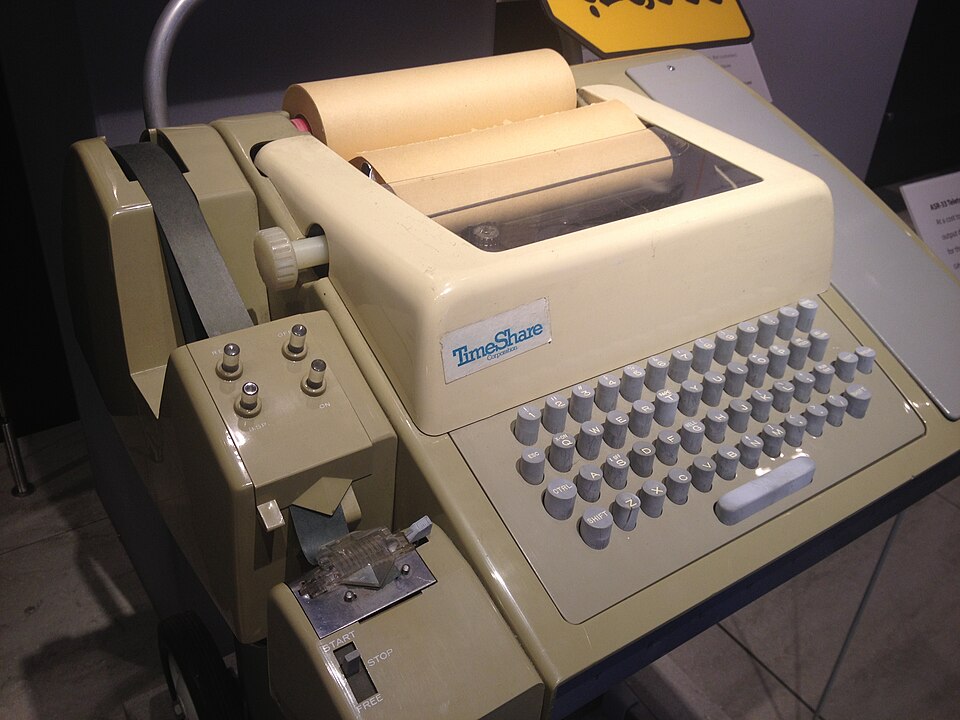 Télétype modèle 33