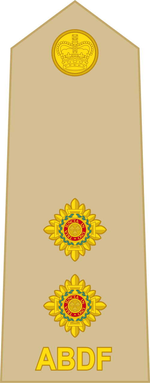 Premier lieutenant (Régiment d'Antigua-et-Barbuda)[6]
