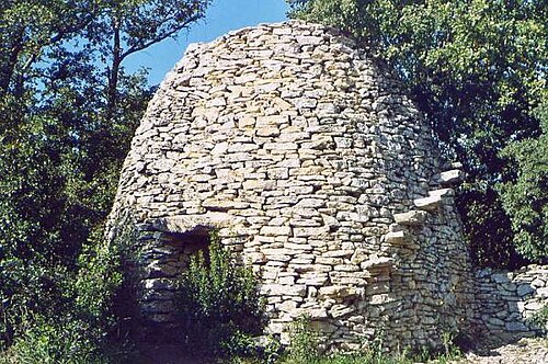 Cabane en pierre sèche à Vers-Pont-du-Gard, Gard, France