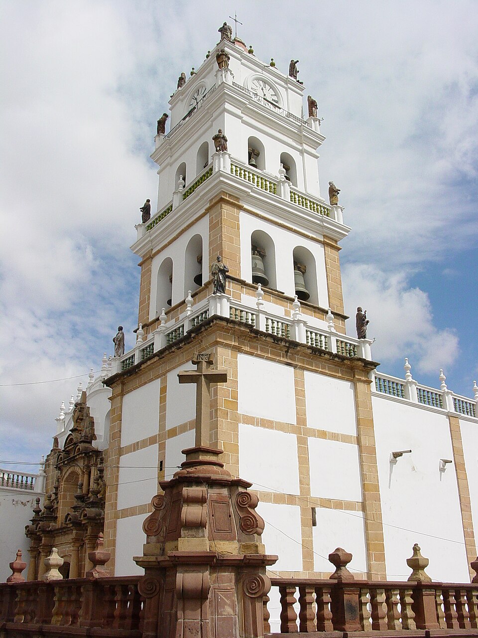 Cathédrale métropolitaine de Sucre à Sucre, Bolivie, 1551–1712