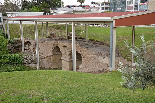 Une partie du pont romain sur la rivière Kallinaos
