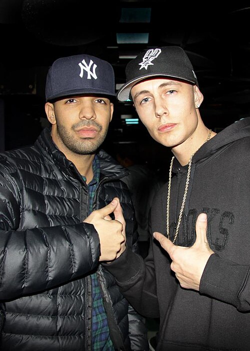 Ultraléger/urbain : l'artiste hip-hop Drake (à gauche) porte une fine doudoune