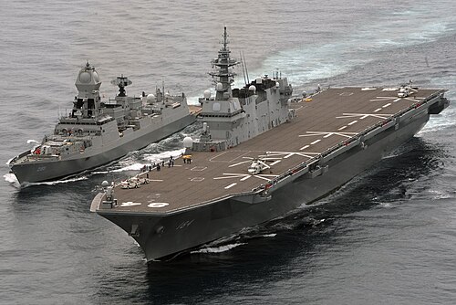 JS Kaga avec INS Chennai lors de l'exercice JIMEX 2020.
