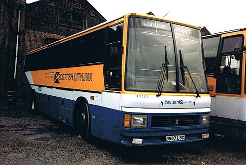 Duple Caribbean II sur châssis Leyland Tiger
