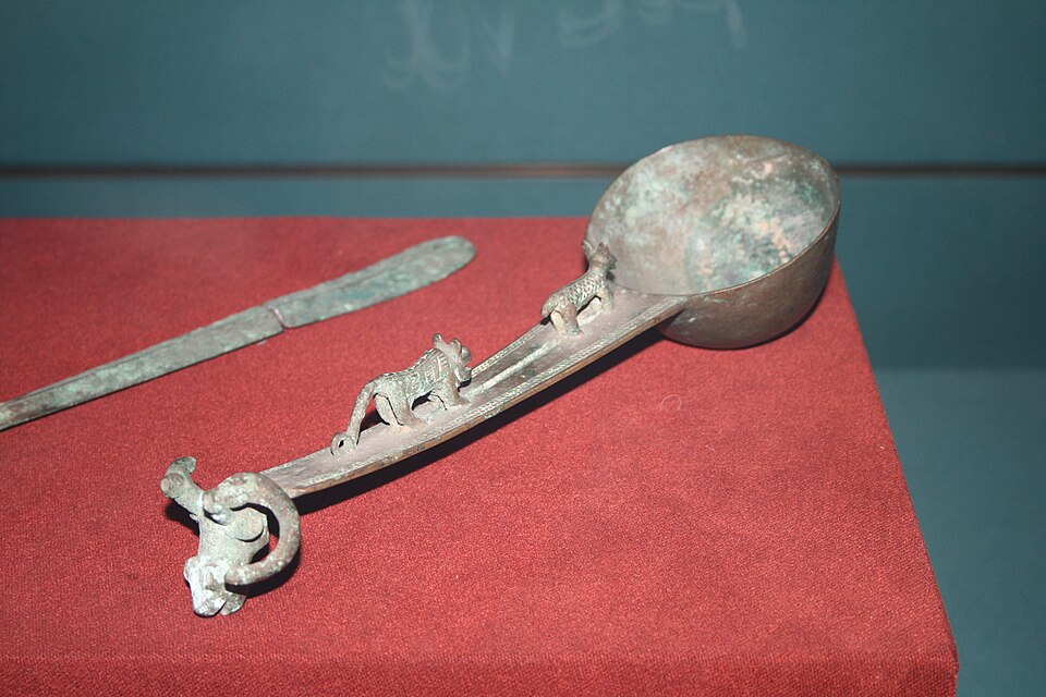 Cuillère en bronze, dynastie Shang