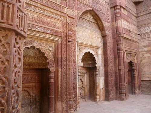 Intérieur du tombeau d'Iltutmish