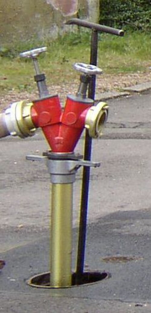 Bouche d'incendie souterraine allemande avec raccords de tuyaux Storz