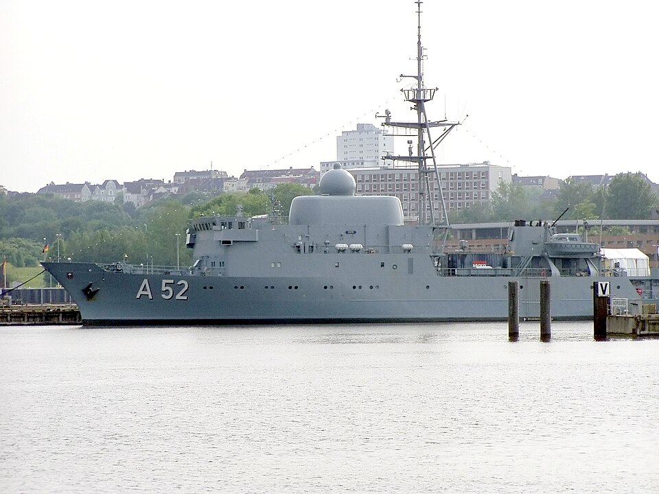 Navire de reconnaissance et de renseignement électronique de classe Oste de la marine allemande
