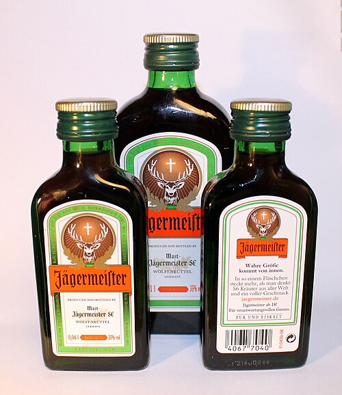 Le cerf de Saint-Hubert est le logo de la liqueur Jägermeister (« Maître Chasseur »).
