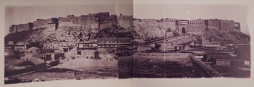 Une carte postale montrant la ville d'Erbil en 1900