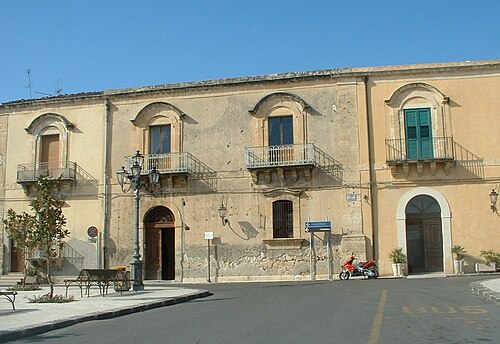 Le Palais Requisenz.