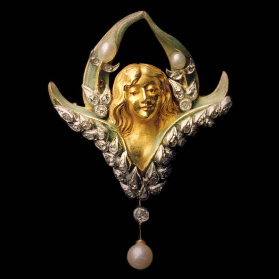 Flora brooch by Aucoc (c. 1900)