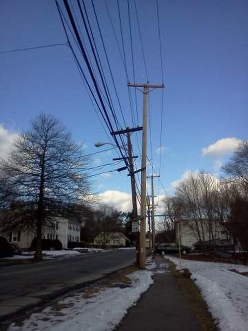 Remplacement d'un poteau électrique à Saugus, Massachusetts, États-Unis