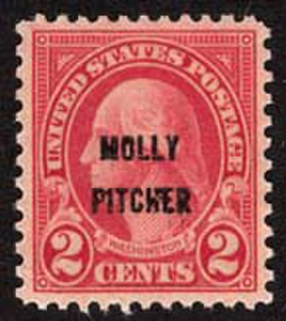 États-Unis, 1928 : La mythique héroïne de la guerre d’indépendance américaine « Molly Pitcher » a été honorée par une surimpression.