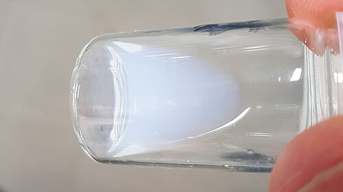 Gel de silice colloïdal avec une légère opalescence