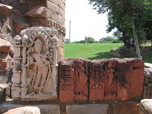 Statues des temples hindous détruits